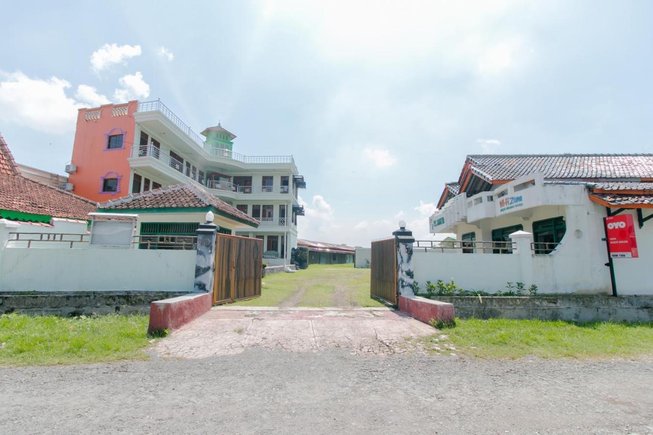 OYO 2858 Vafa Residence Cianjur Esterno foto