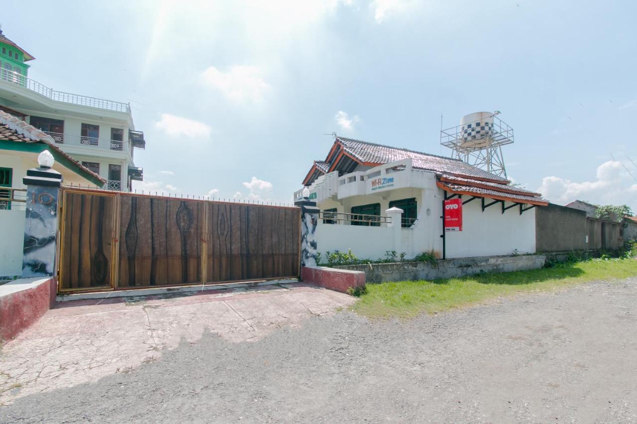 OYO 2858 Vafa Residence Cianjur Esterno foto
