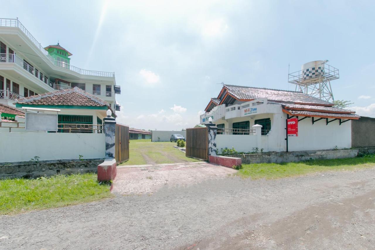 OYO 2858 Vafa Residence Cianjur Esterno foto